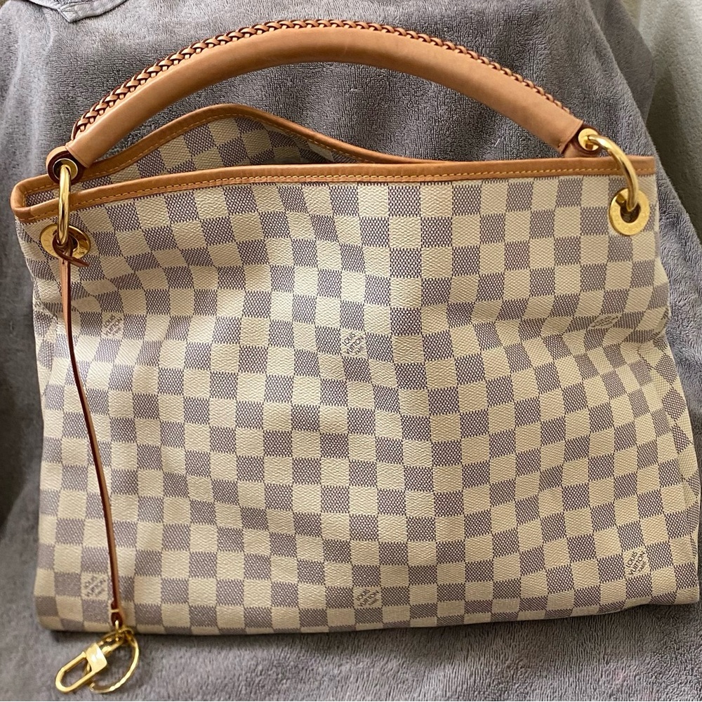 Louis Vuitton Arsty Damier MM